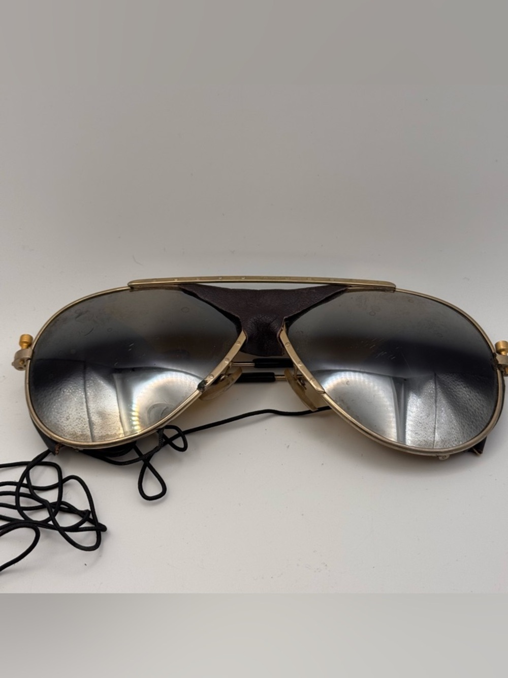 True Aviator 70s Shield Sunglasses - Gold Frame Brown Gradient Lenses Leather - Picture 8 of 15